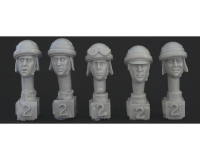 35;Heads, italian armor helmet WW II