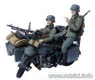 °35; Deutsche Kradbesatzung 4(!!) Figuren & Motorrad