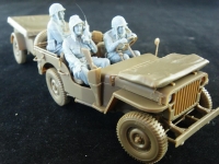 35; US Willys Jeep mit Besatzung und Anhnger   2. Weltkrieg
