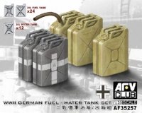 35; German Fuel and Water Can Set  WW II