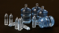 �35; Moderne PET Wasserflaschen transparent