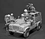 35; WE ARE LUCKY !  Modern British Infantry & Landrover Crew