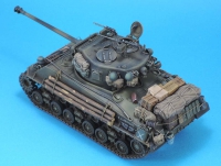 35; US Sherman M4A3E8  Beladungs-/ Zurstsatz WK II  (FURY ?)