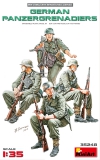 35; German Panzergrenadiers WW II , Figure Set