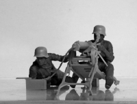 35; German MG 08 Team   WW II