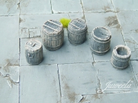 �35; Alte Holzf�sser  / dunkel        (10 St�ck)