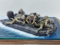 35; US NAVY SEALs mit Schlauchboot