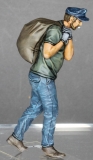 32; Man carries Sack     BUILD AND PAINTED FIGURE