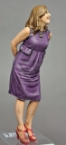 �32; Junge Dame, scherzend    FERTIGFIGUR            (Preis zuz�glich Porto)