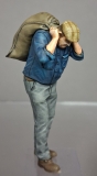 �32;  Bauer , Arbeiter tr�gt Sack        FERTIGFIGUR     (Preis zuz�glich Porto)
