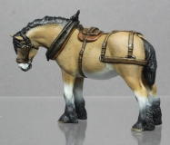 �32; Zugpferd       FERTIGFIGUR