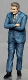 �32; Mann im Anzug, angelehnt stehend      FERTIGFIGUR     (Preis zuz�glich Porto)