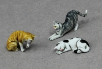 45; 3 Cats     BUILD AND PAINTED FIGURE