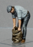�45; Bauer mit Kartoffelsack       FERTIGFIGUR  (Preis zuz�glich Porto)