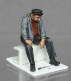 �45; Lokpersonal PIERRE sitzend    FERTIGFIGUR  (Preis zuz�glich Porto)