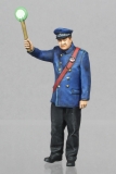 32; Bahnbeamter mit Kelle / Zugabfertigung      FERTIGFIGUR     (Preis zuzglich Porto)