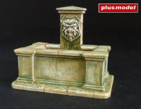 �48; Eckiger Brunnen