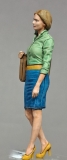 �32; Melanie mit Einkaufstasche    FERTIGFIGUR      (Preis zuz�glich Porto)