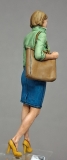 �32; Melanie mit Einkaufstasche    FERTIGFIGUR      (Preis zuz�glich Porto)
